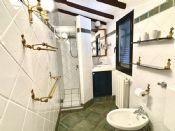 Villa di prestigio a Pontecchio: oasi di pace con 